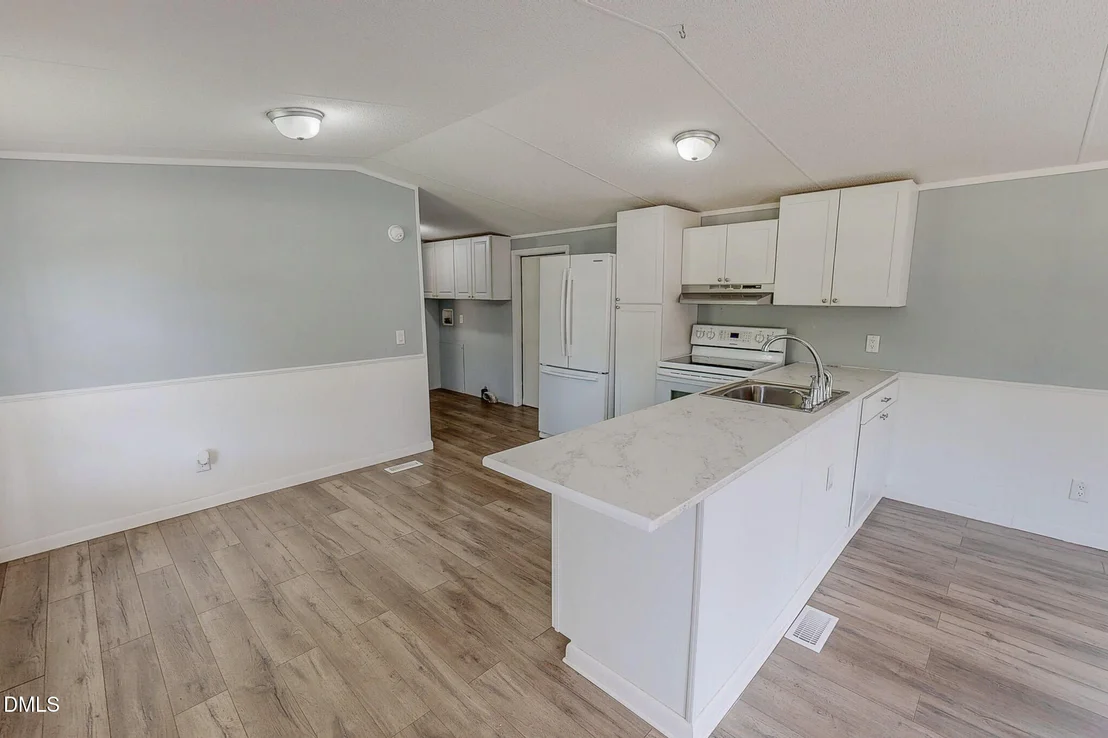 Photo of 32 Everett Avenue