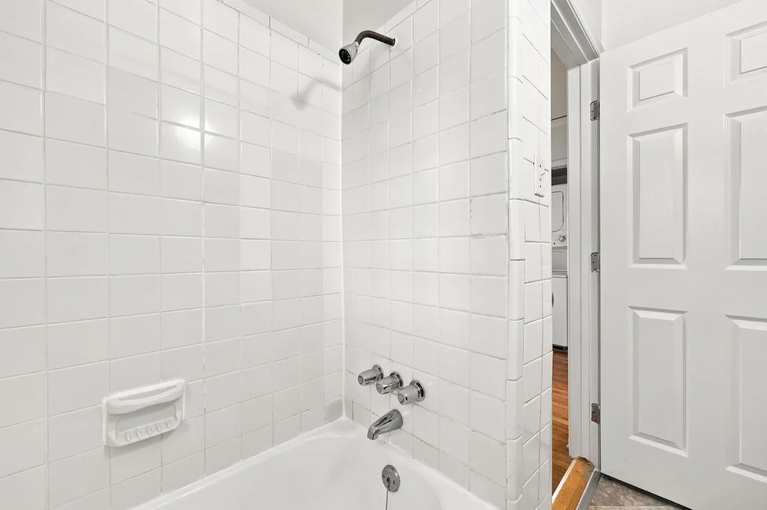 Photo of 812 W Markham Avenue
