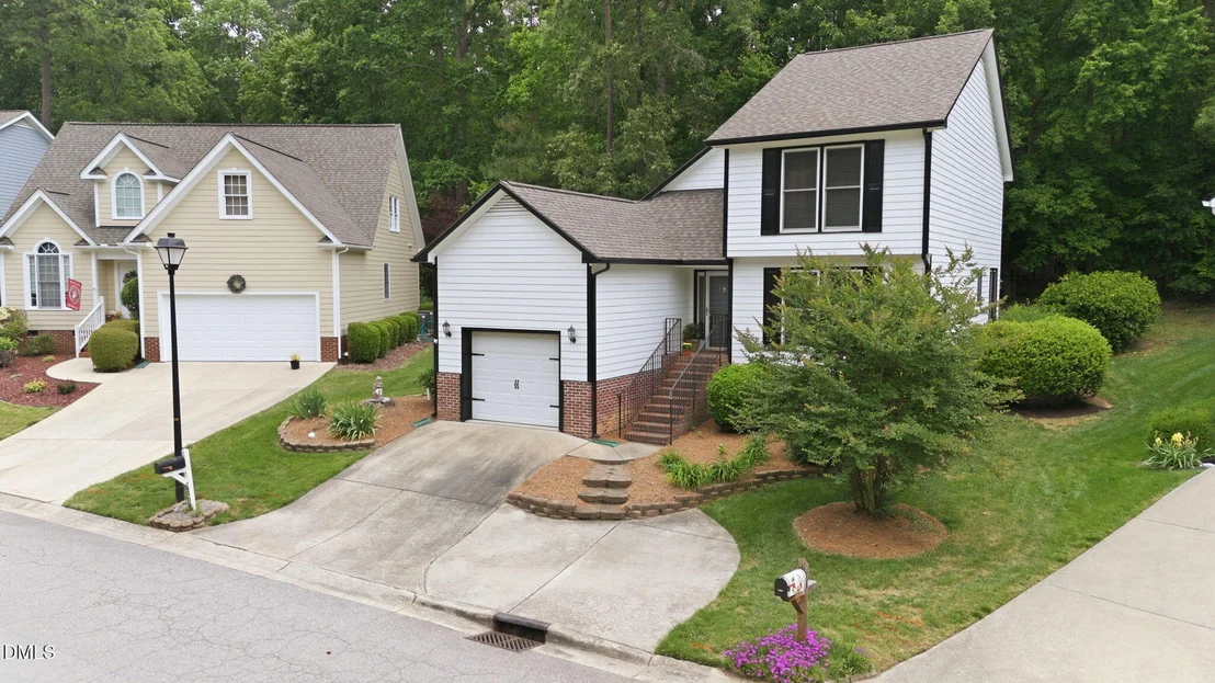 Photo of 4901 Willowtree Lane