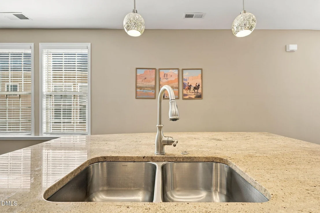 Photo of 1033 Cuthbert Lane