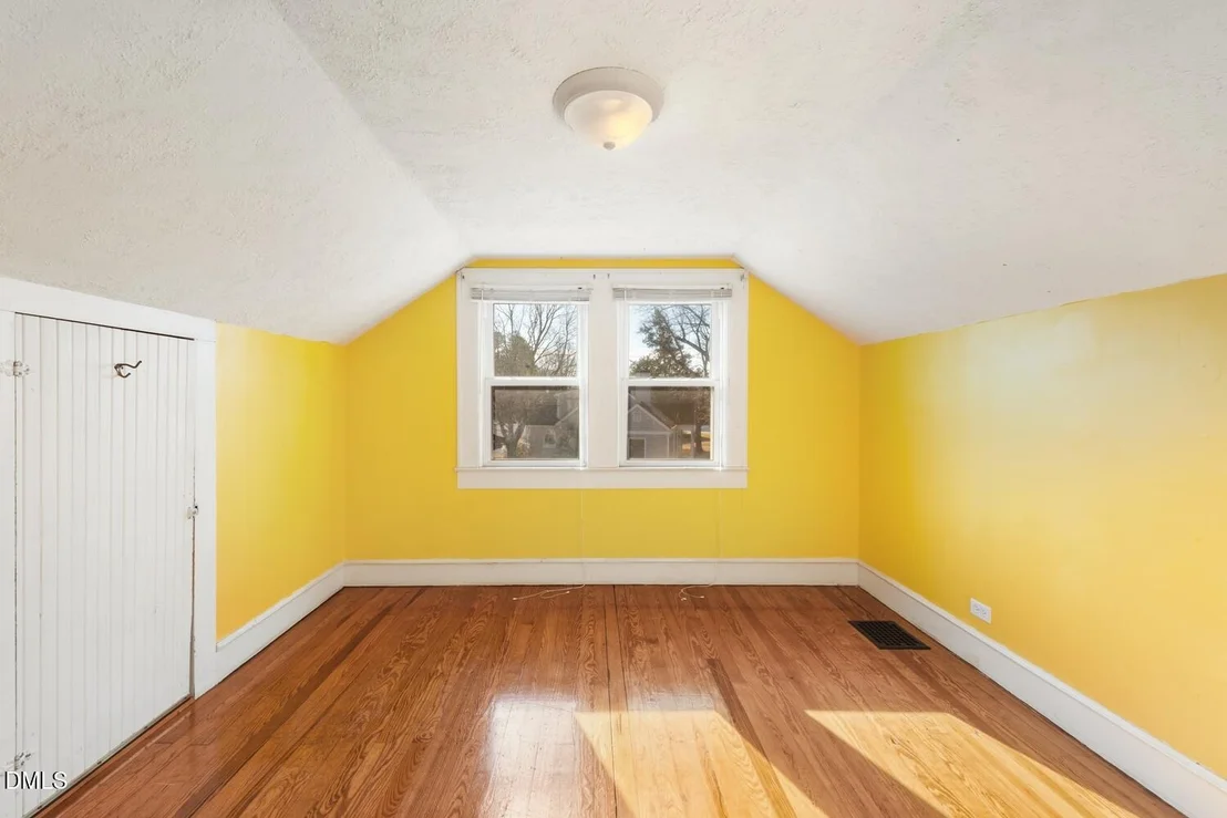 Photo of 1146 Rogers Road