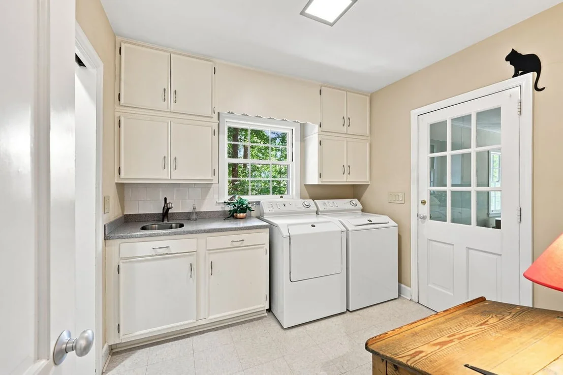 Photo of 3605 Rugby Road