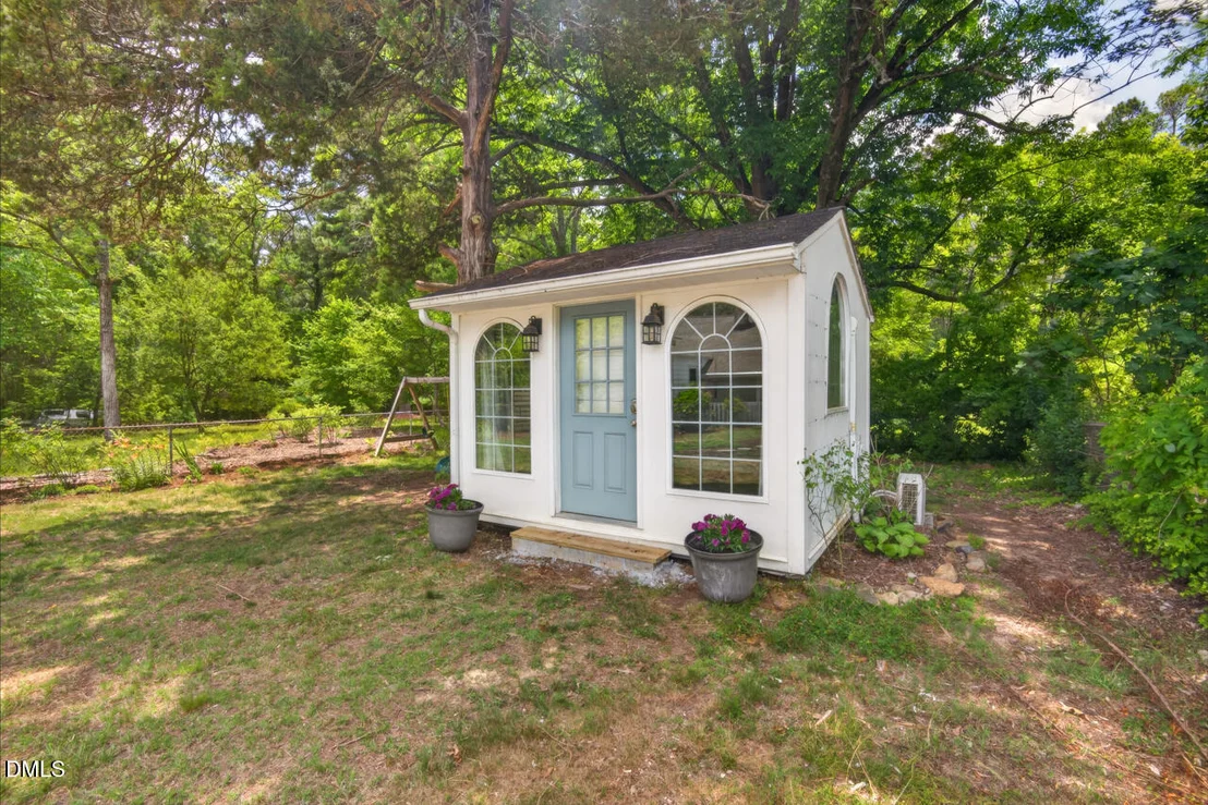 Photo of 2905 Broad Street