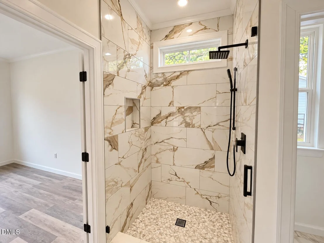 Photo of 1509 Vaughn Road