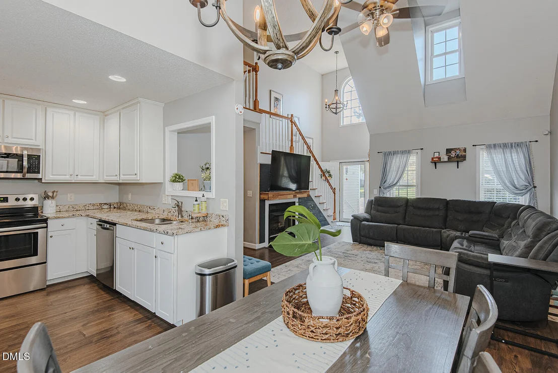 Photo of 611 Pebble Drive