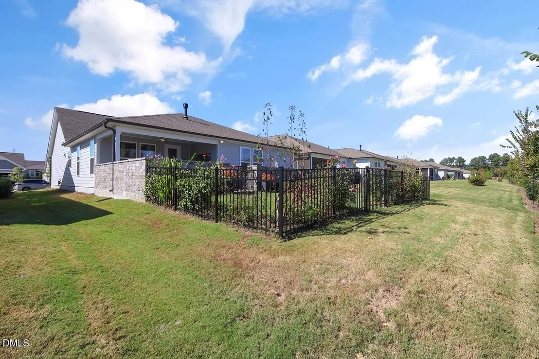 Photo of 344 Steeplechase Boulevard