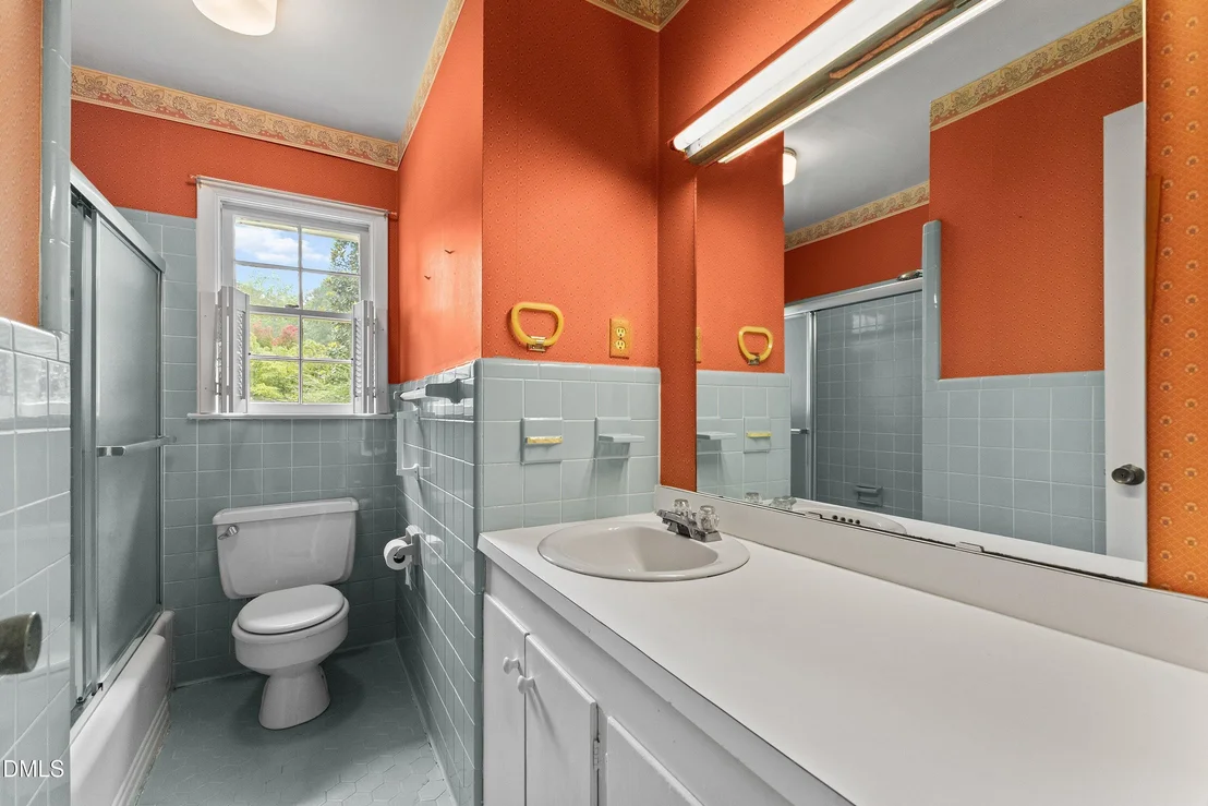Photo of 1101 S Walnut Drive