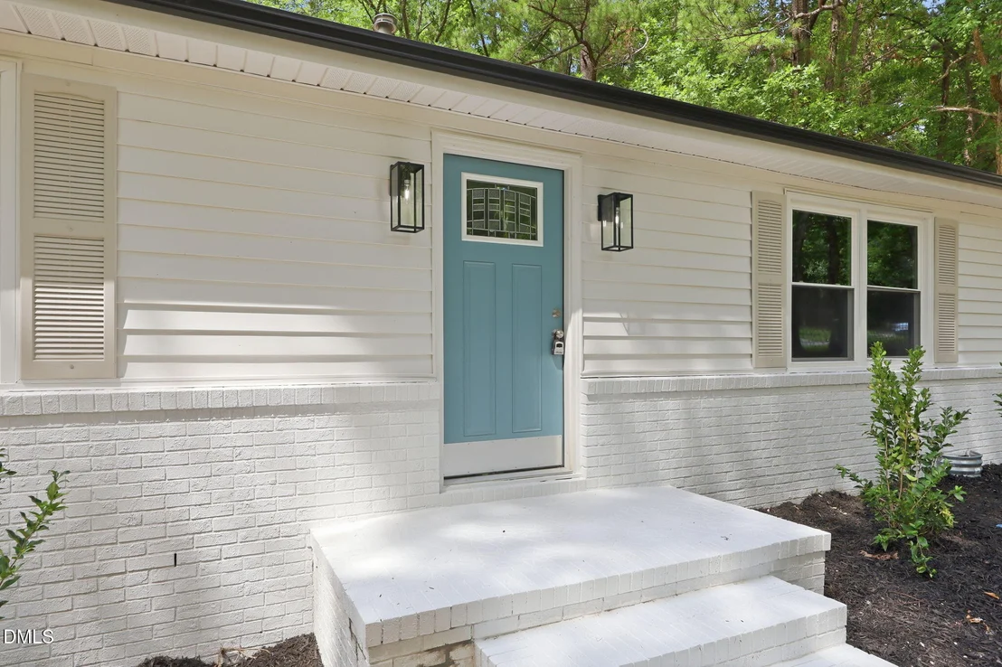Photo of 807 Yosemite Circle