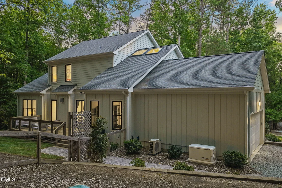 Photo of 565 Erwin Road
