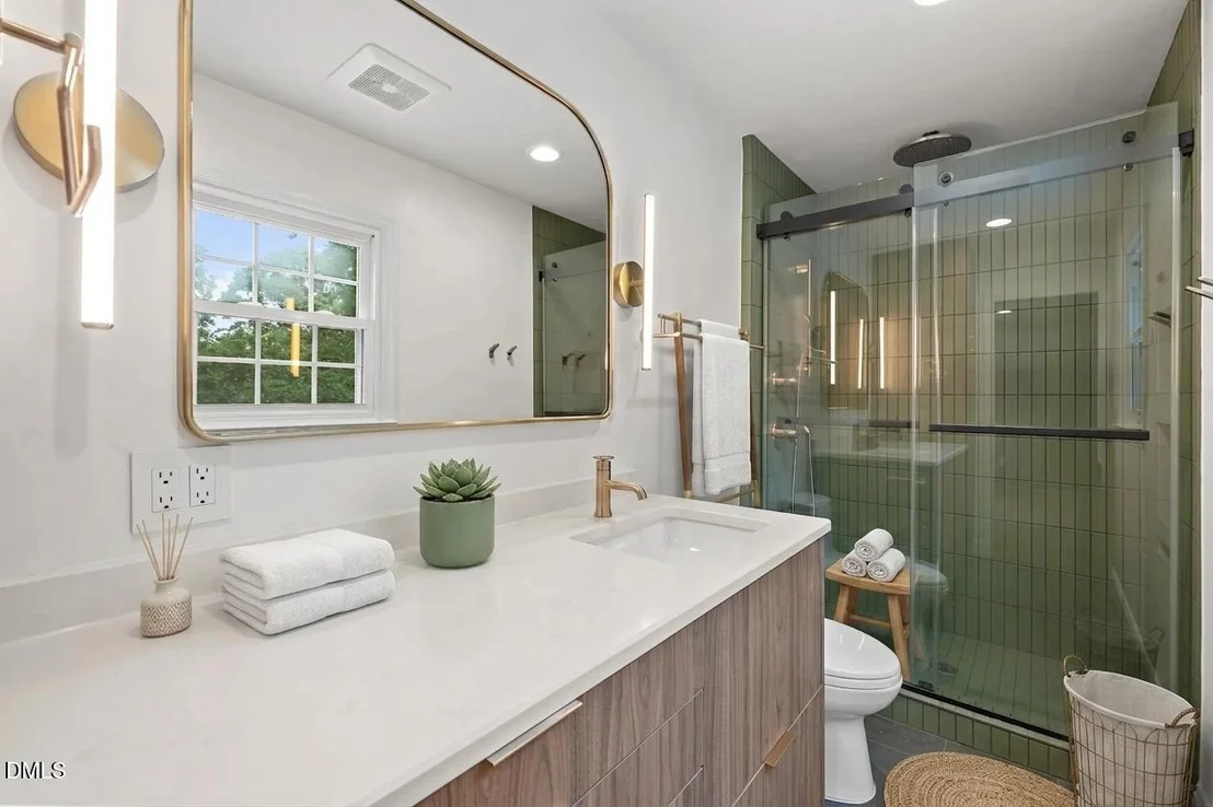 Photo of 602 SE Maynard Road