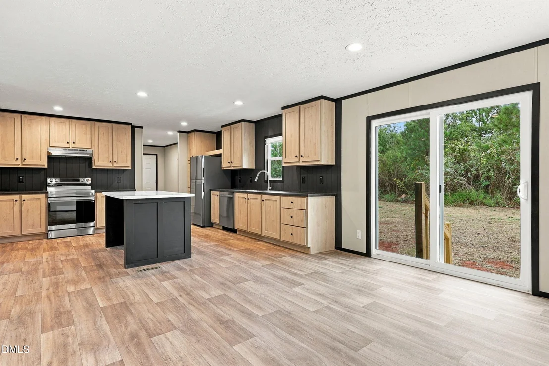 Photo of 8019 Cornwall Road