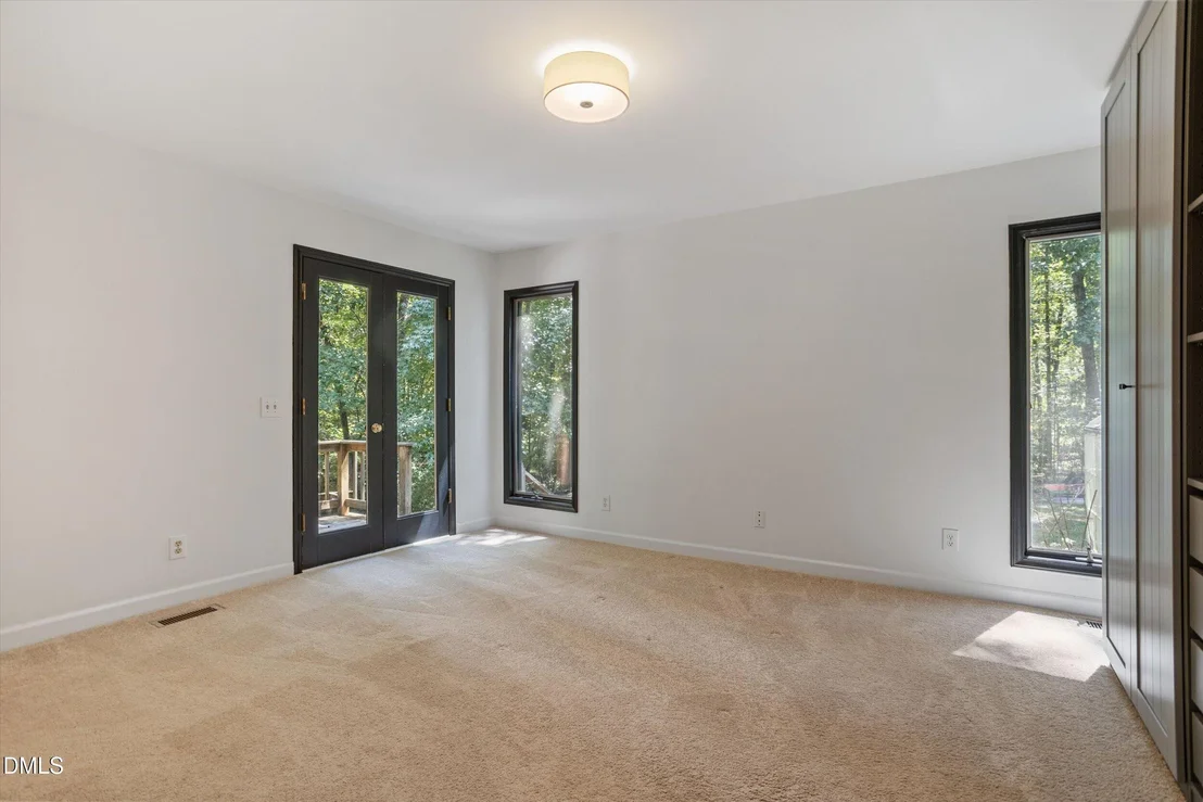 Photo of 1040 Rolling Knoll Road