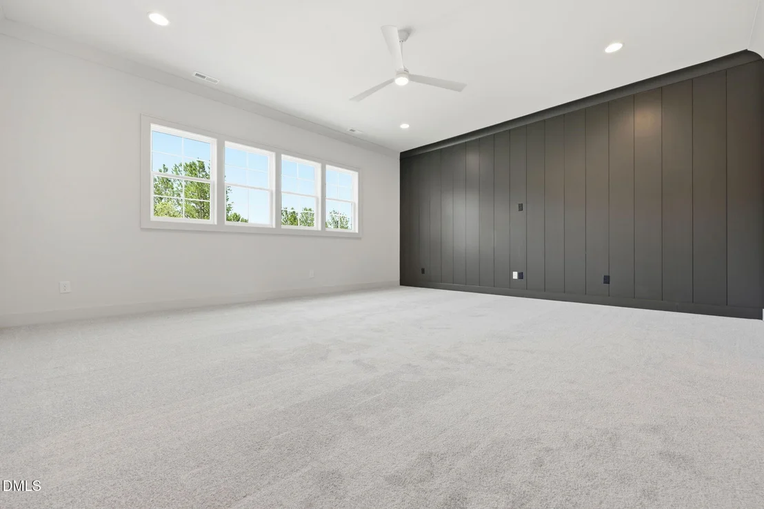 Photo of 35 Chestnut Oak Drive