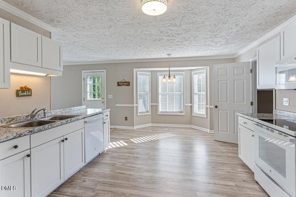 Photo of 142 Richmond Park Drive
