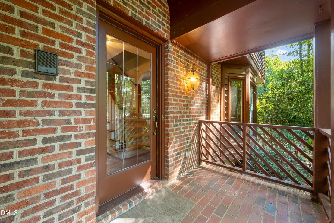 Photo of 225 Dalton Drive
