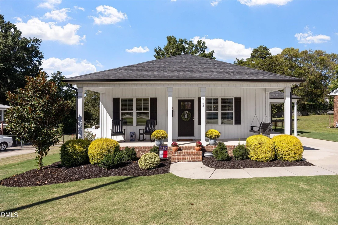 Photo of 318b Crescent Drive
