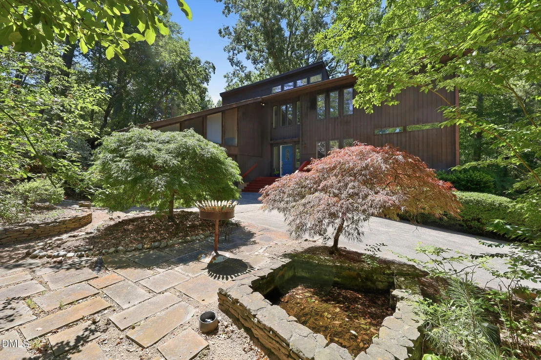 Photo of 910 Tarik Drive
