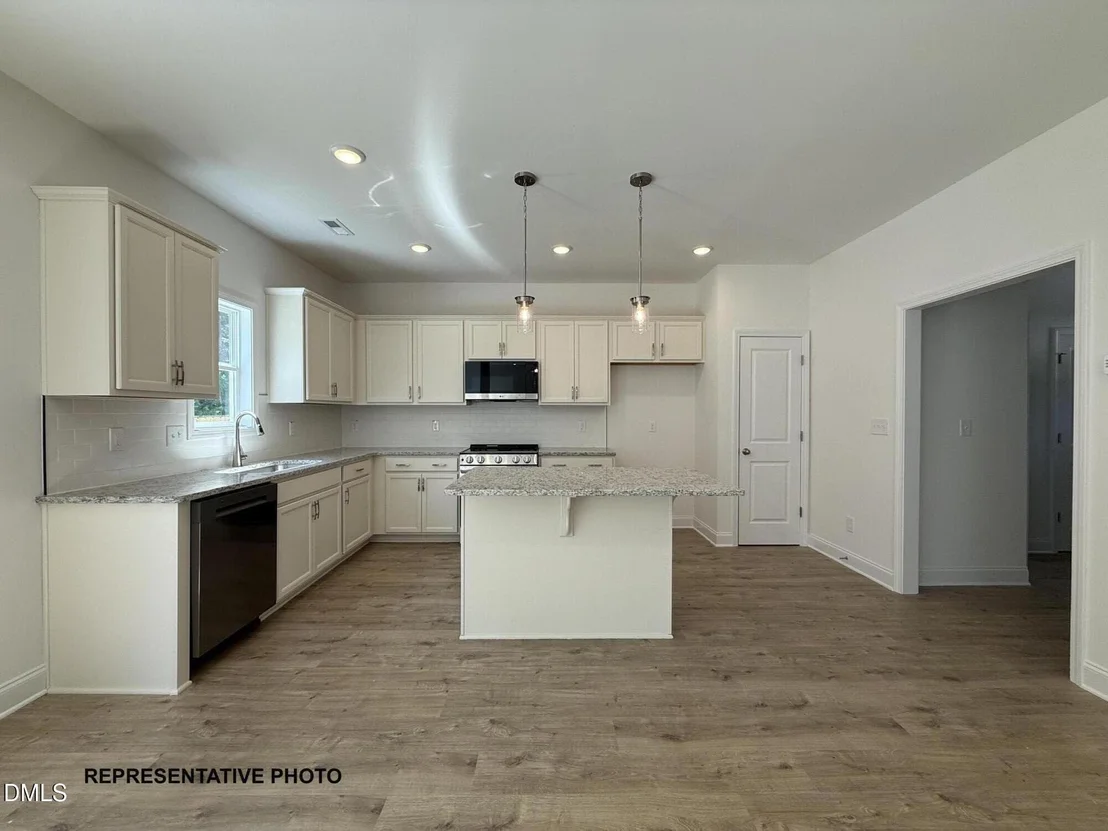 Photo of 151 Cardovia Way