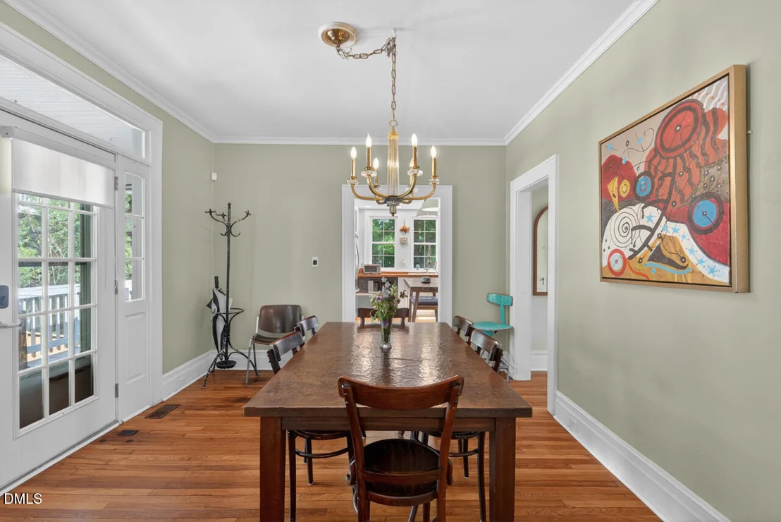 Photo of 321 W Trinity Avenue