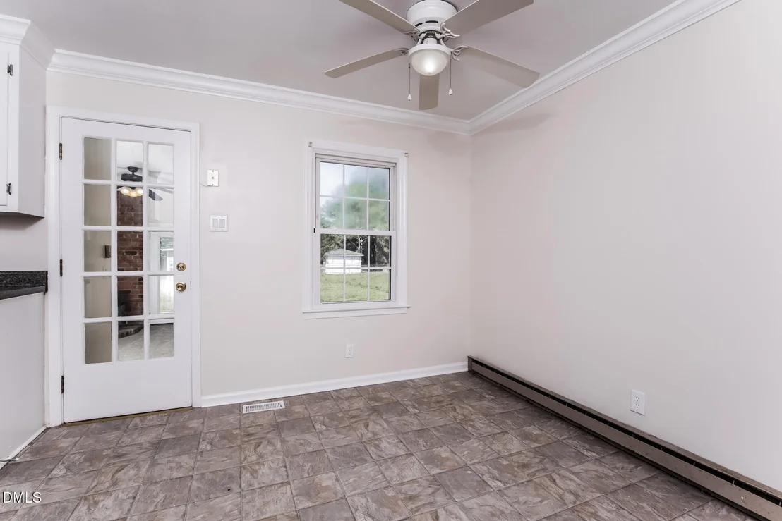 Photo of 870 Abbott Road