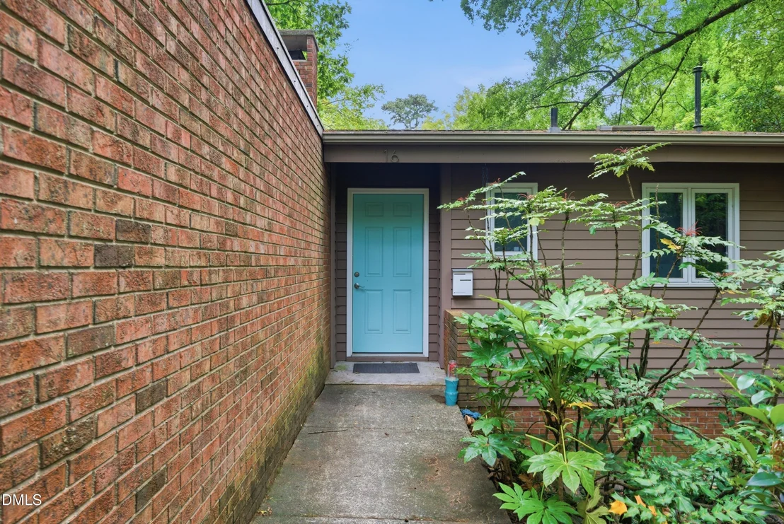 Photo of 16 Davie Circle