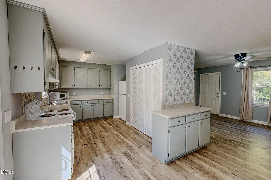 Photo of 405 Marvin Gill Road