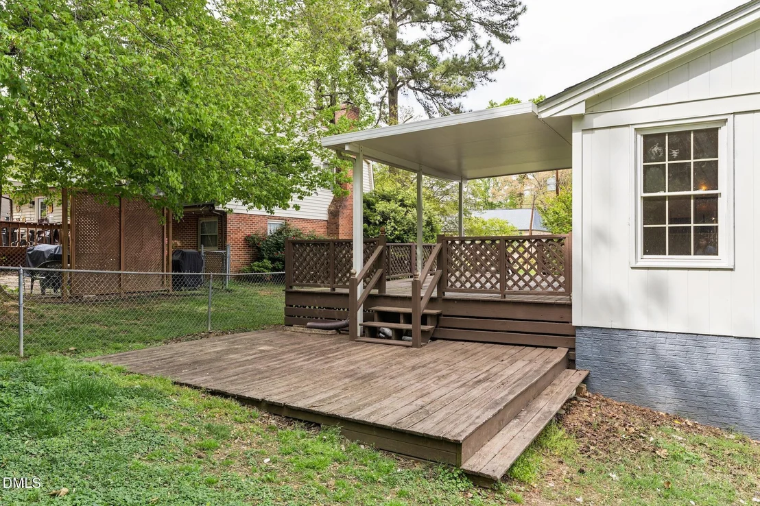 Photo of 412 Pinecroft Drive