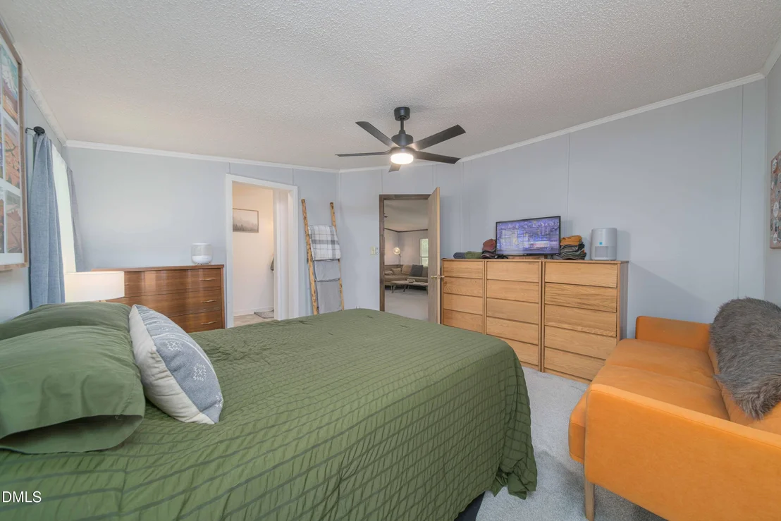 Photo of 748 Hunters Circle