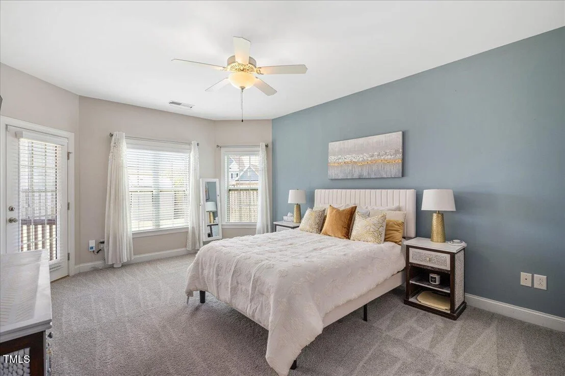 Photo of 610 Silk Tree