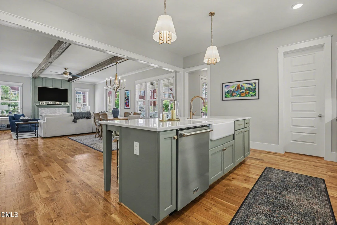 Photo of 501 Whitehall Circle