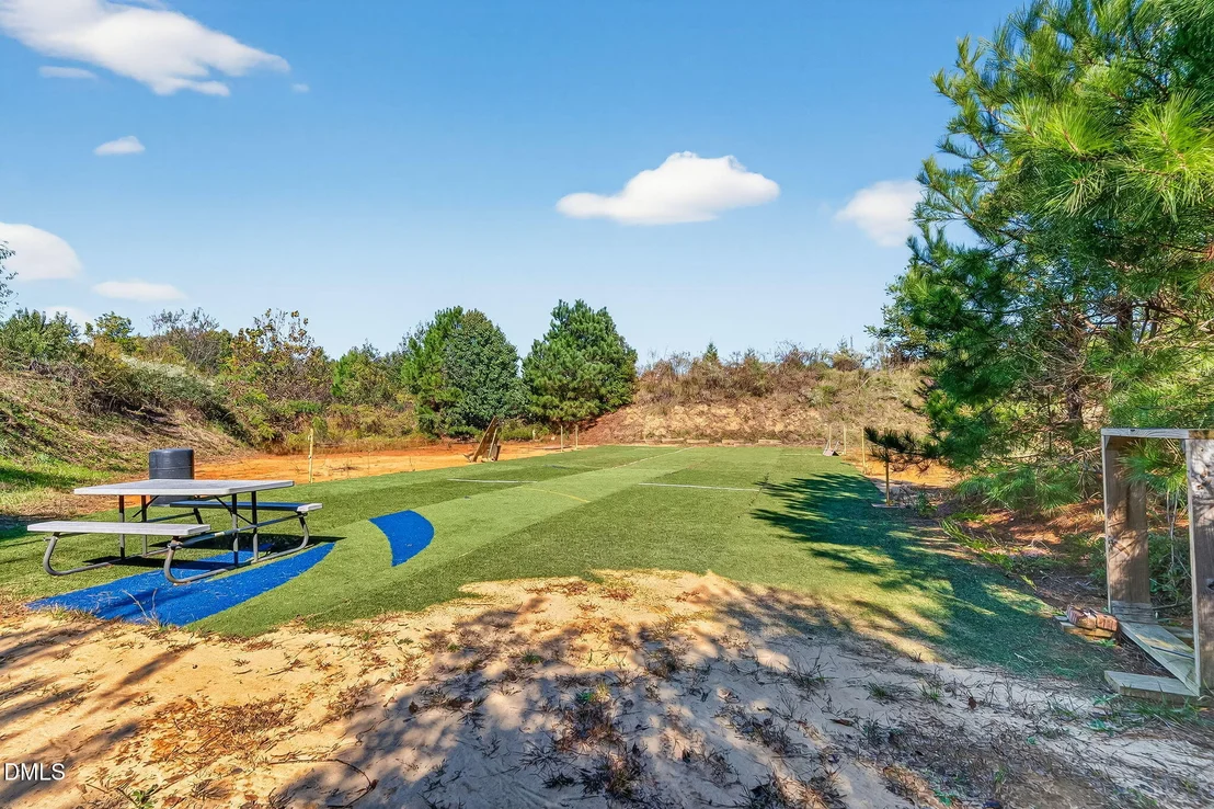 Photo of 1190 Sanders Road