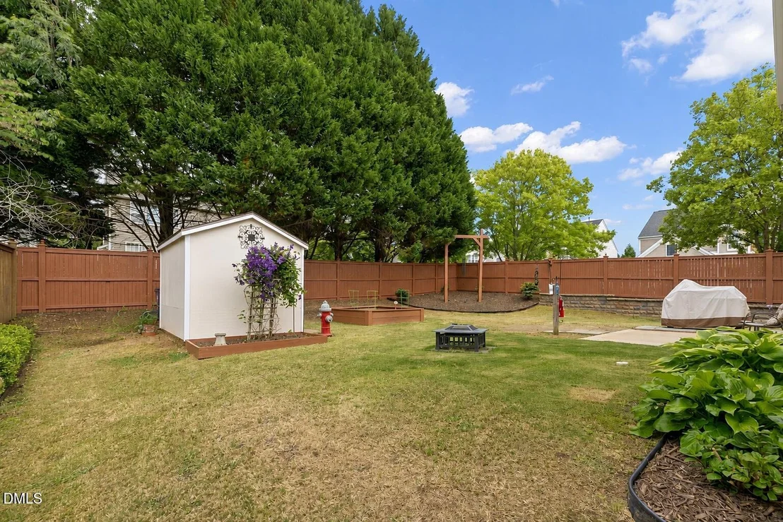 Photo of 7400 Silver View Lane