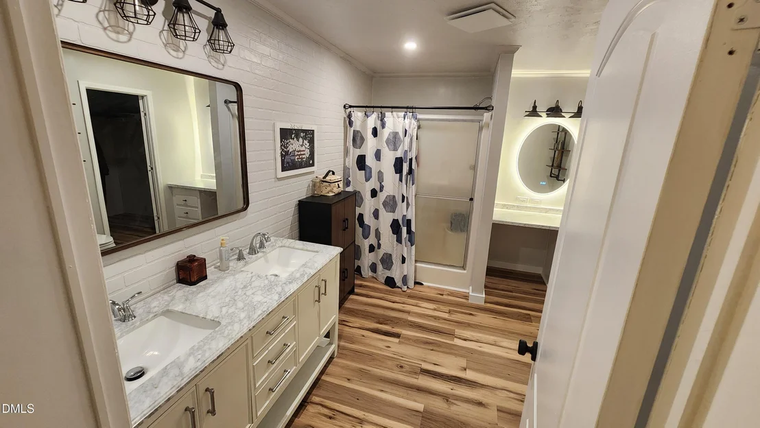 Photo of 3888 Meriwether Lane