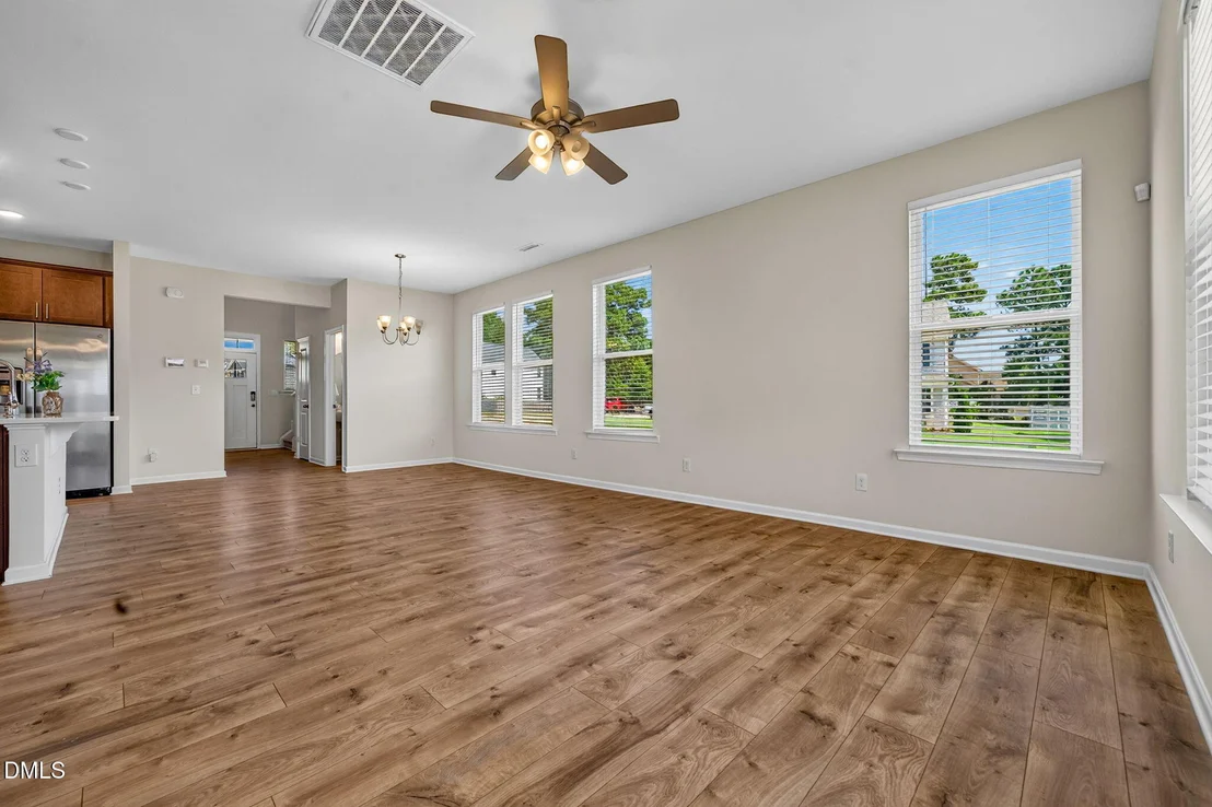Photo of 609 Crestdale Drive