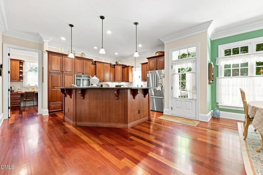 Photo of 6102 Treyburn Point Drive