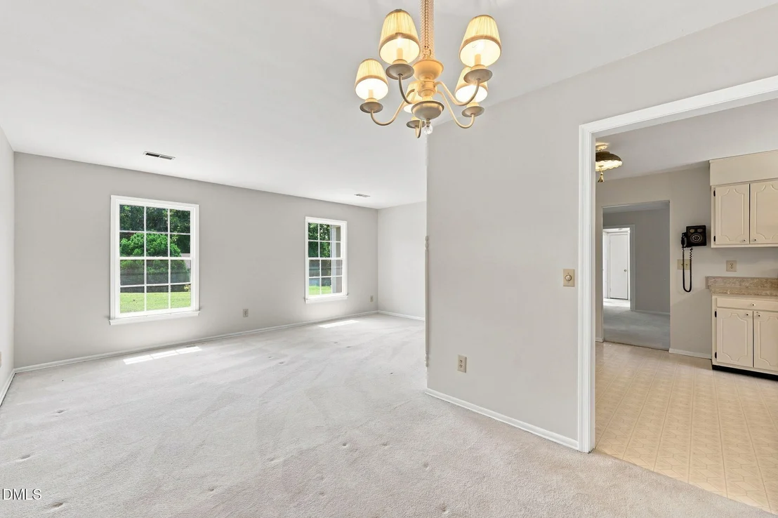 Photo of 2371 Buckingham Road
