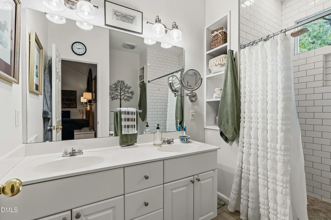 Photo of 1214 Halcyon Place