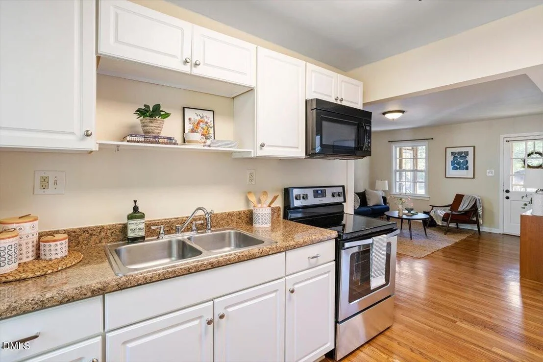 Photo of 1512 London Circle