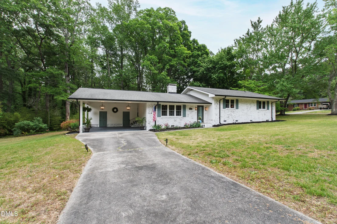 Photo of 100 Old Meadowbrook Drive