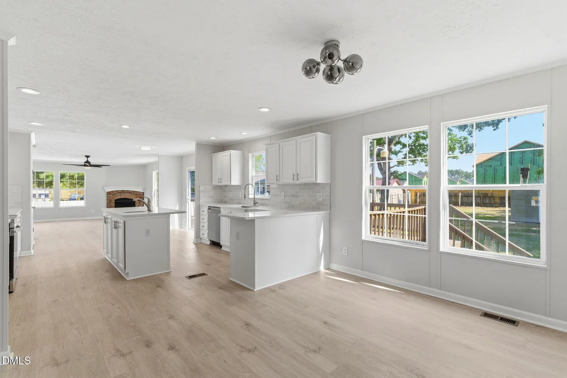 Photo of 9929 Old Mill Road NE