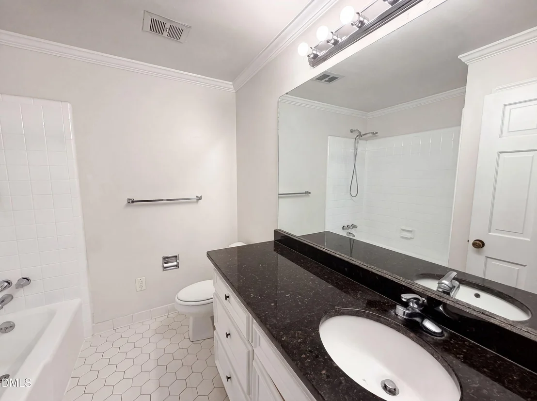 Photo of 204 Boulder Bluff Trail