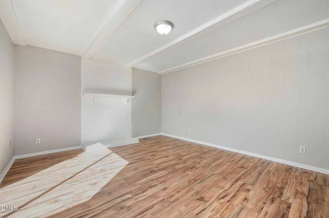 Photo of 104 Deblyn Court