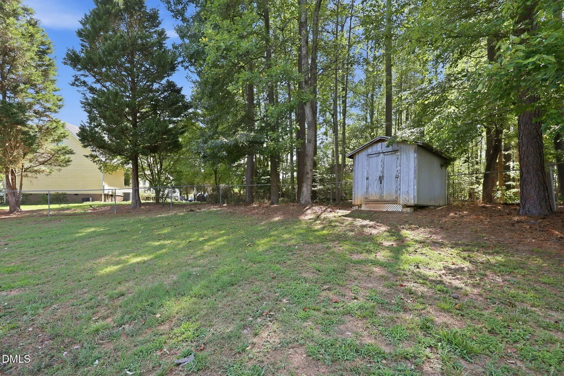Photo of 215 Brookfield Circle