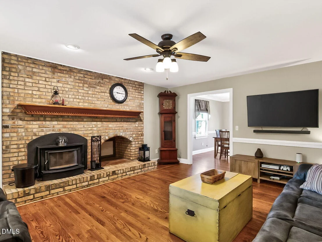 Photo of 1425 Raybon Drive