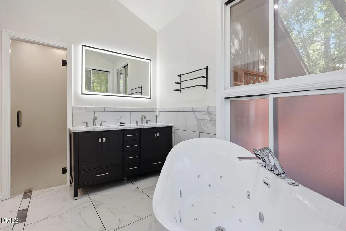 Photo of 910 Tarik Drive