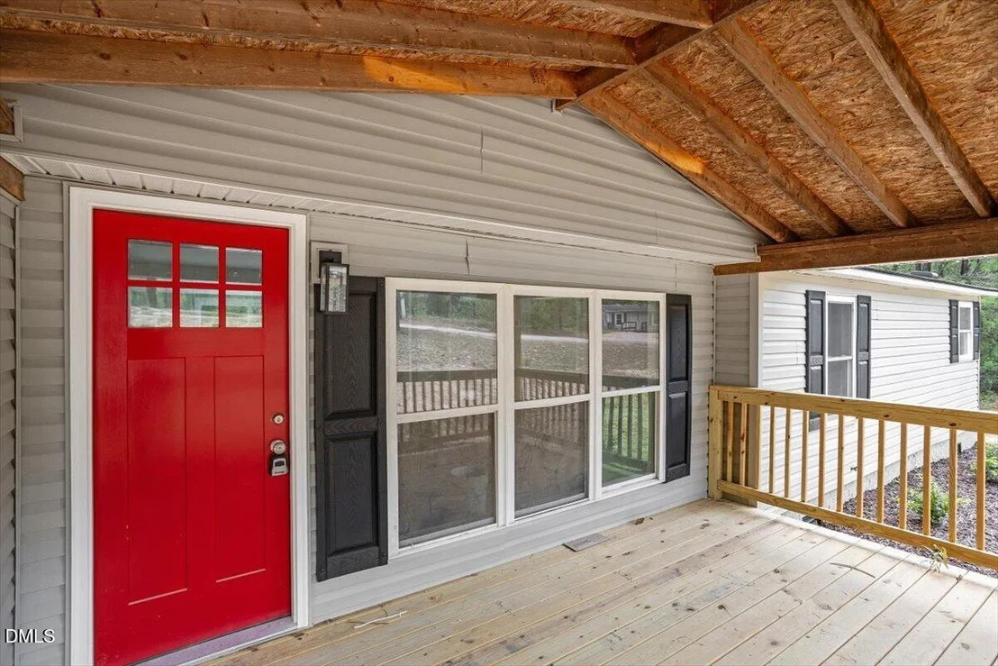 Photo of 581 Ed Thomas Road