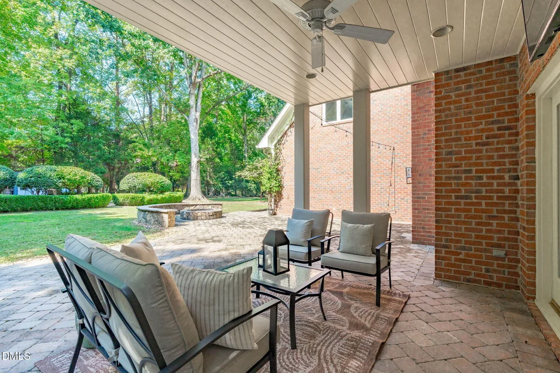 Photo of 206 Johnstone Court