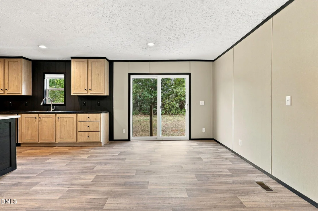 Photo of 8019 Cornwall Road