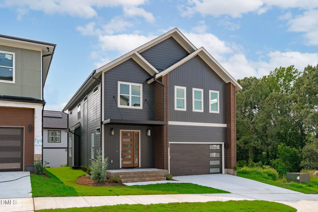 Photo of 1005 Addison Place