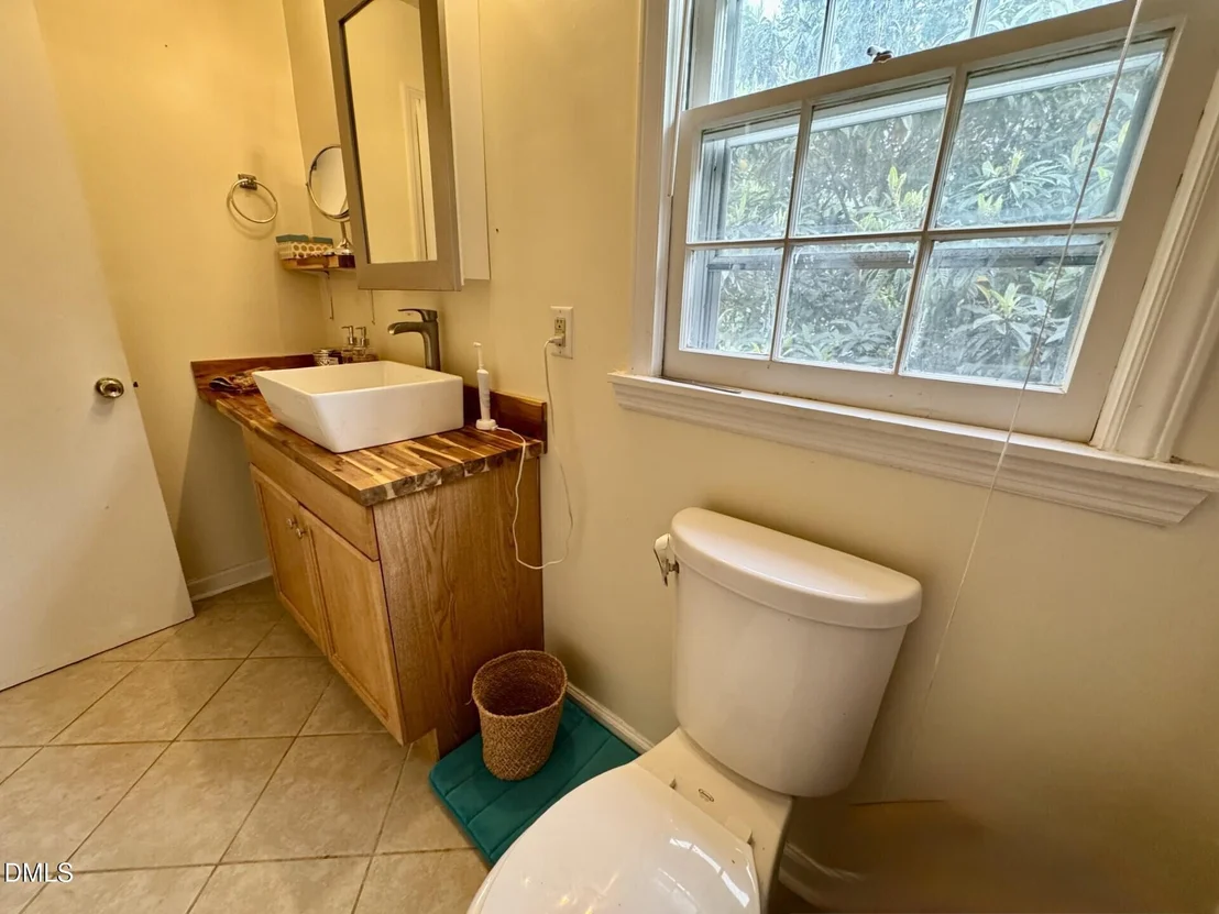 Photo of 3120 Gibson Road